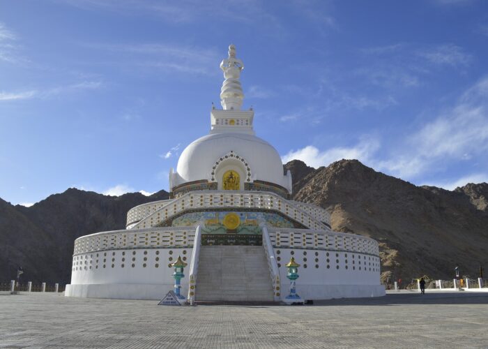 shanti-stupa